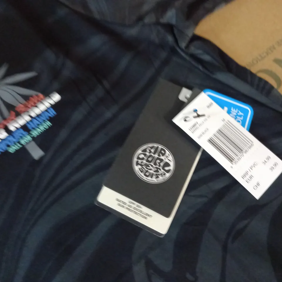 RIPCURL BLACK T-SHIRT - M