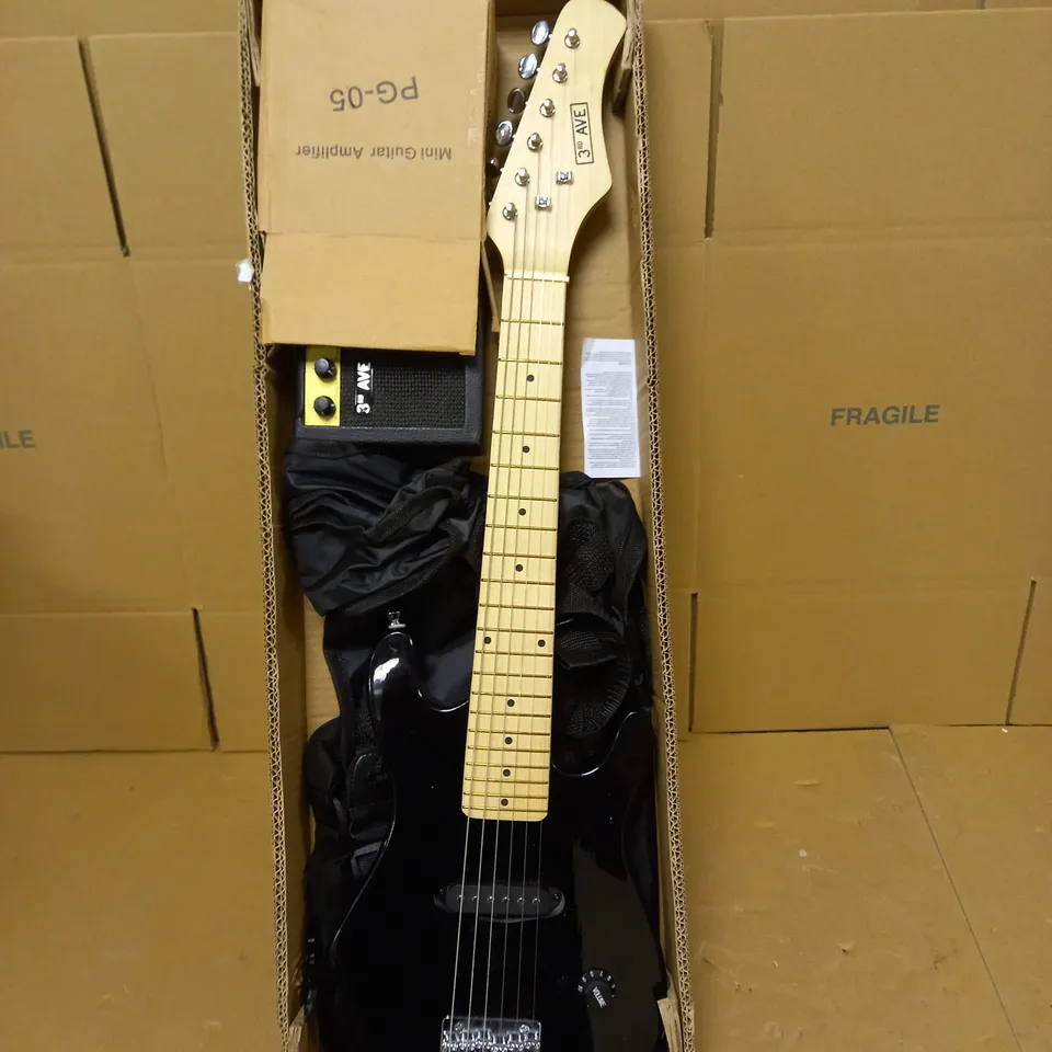 3RD AVENUE JUNIOR ELECTRIC GUITAR PACK - BLACK