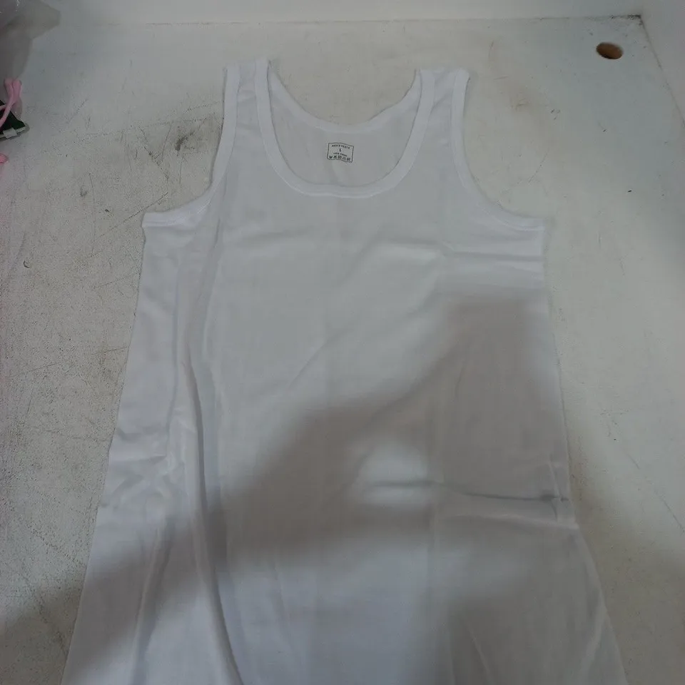 MEN'S VESTS – 3 X 100% COTTON VESTS, SIZE L, WHITE/GREEN/BLUE