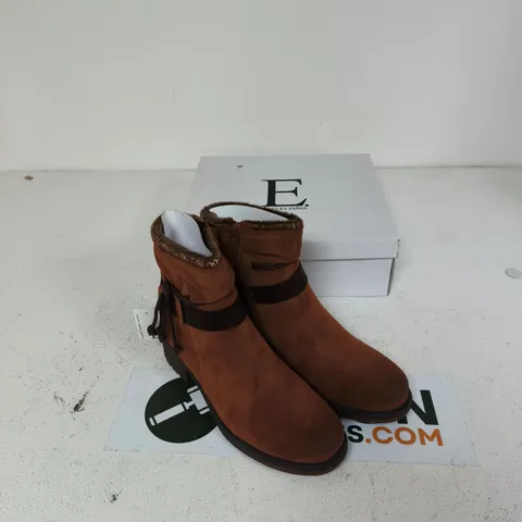 E. SHOES BY EMMA STOCKHOLM CAMEL SUEDE ANKLE BOOTS – UK 8