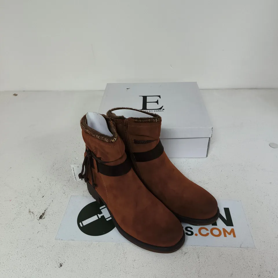 E. SHOES BY EMMA STOCKHOLM CAMEL SUEDE ANKLE BOOTS – UK 8