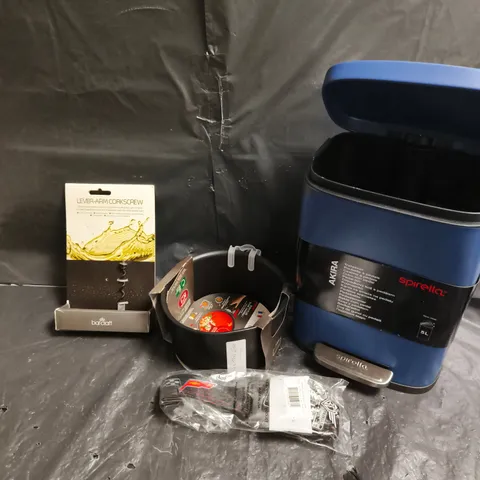 APPROXIMATELY 10 ASSORTED HOUSEHOLD PRODUCTS TO INCLUDE PEDAL BIN, CORKSCREW, PAN ETC 