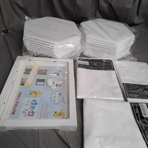 APPROXIMATELY 20 ASSORTED HOUSEHOLD ITEMS , PICTURE FRAME , PILLOW CASES , FOAM MATS