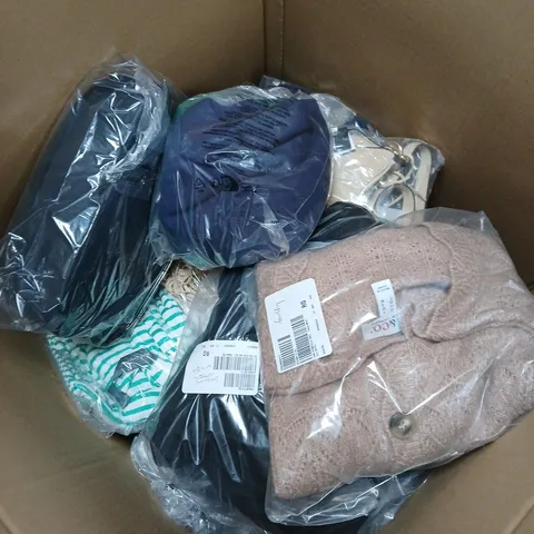 LARGE BOX OF APPROX 20 ASSORTED ITEMS TO INCLUDE CLOTHING AND LED LIGHTS