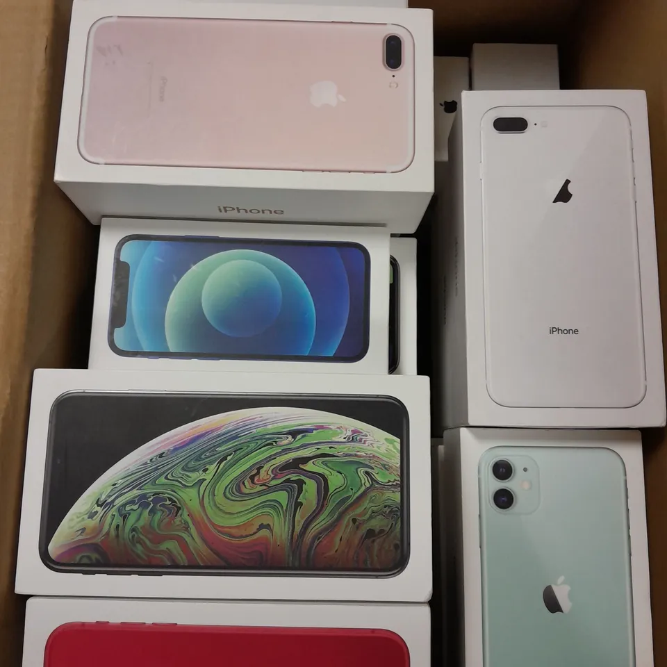 APPROXIMATELY 30 EMPTY IPHONE DISPLAY BOXES FOR VARIOUS MODELS	