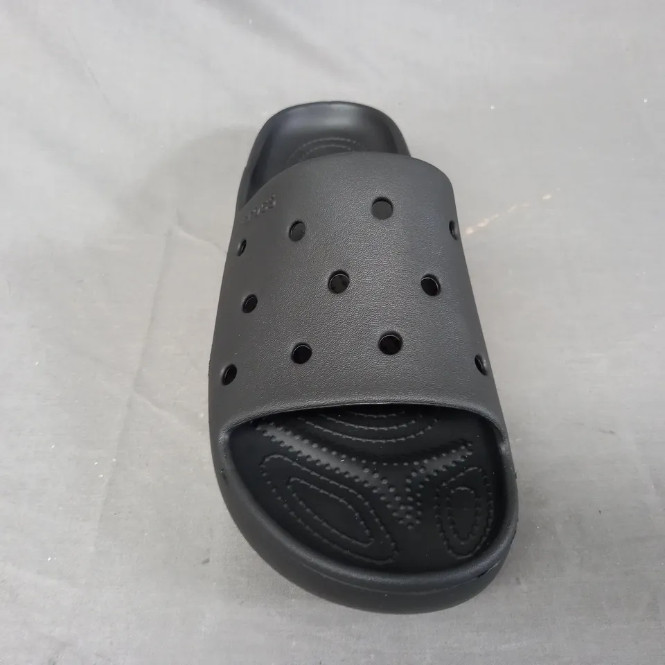 PAIR OF CROCS SLIDERS IN BLACK UK SIZE M11/W12