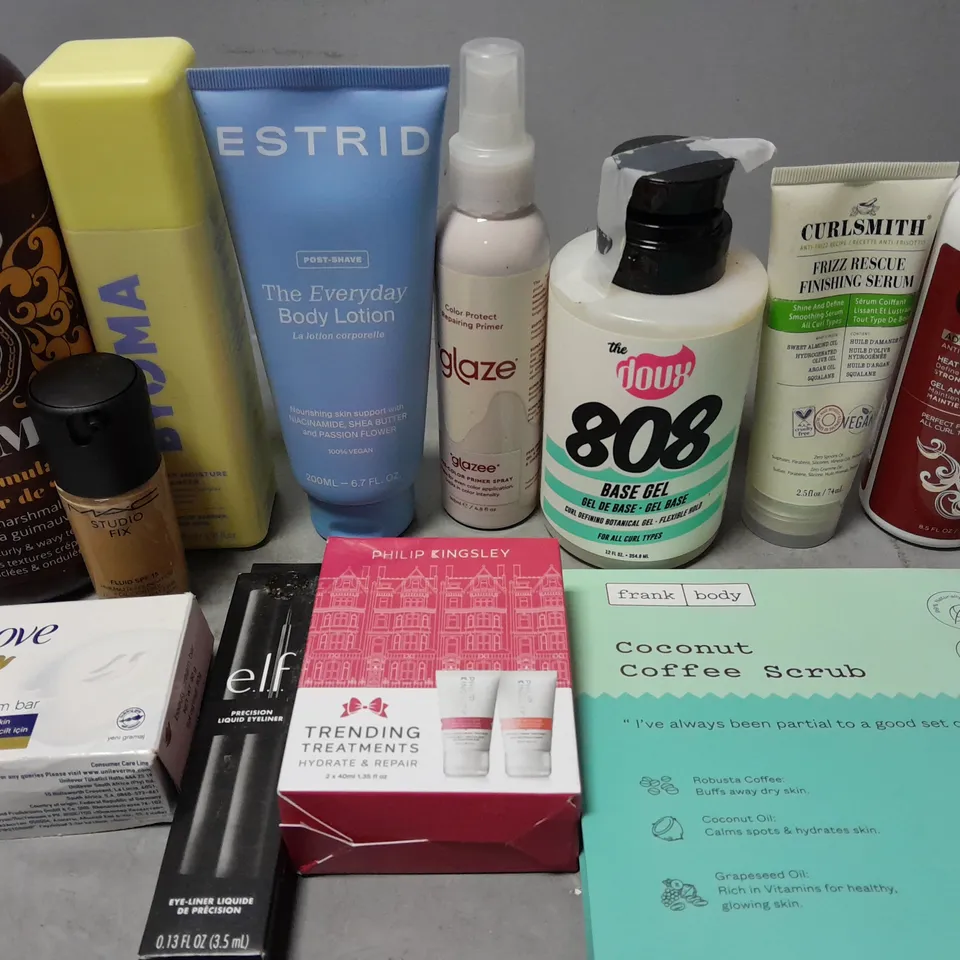 APPROX 15 ASSORTED BEAUTY PRODUCTS TO INCLUDE ESTRID BODY LOTION, DOVE SOAP, PHILIP KINGSLEY TREATMENTS, ETC 