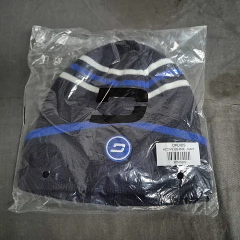 BAGGED DRUIDS ACTIVE BEANIE IN NAVY