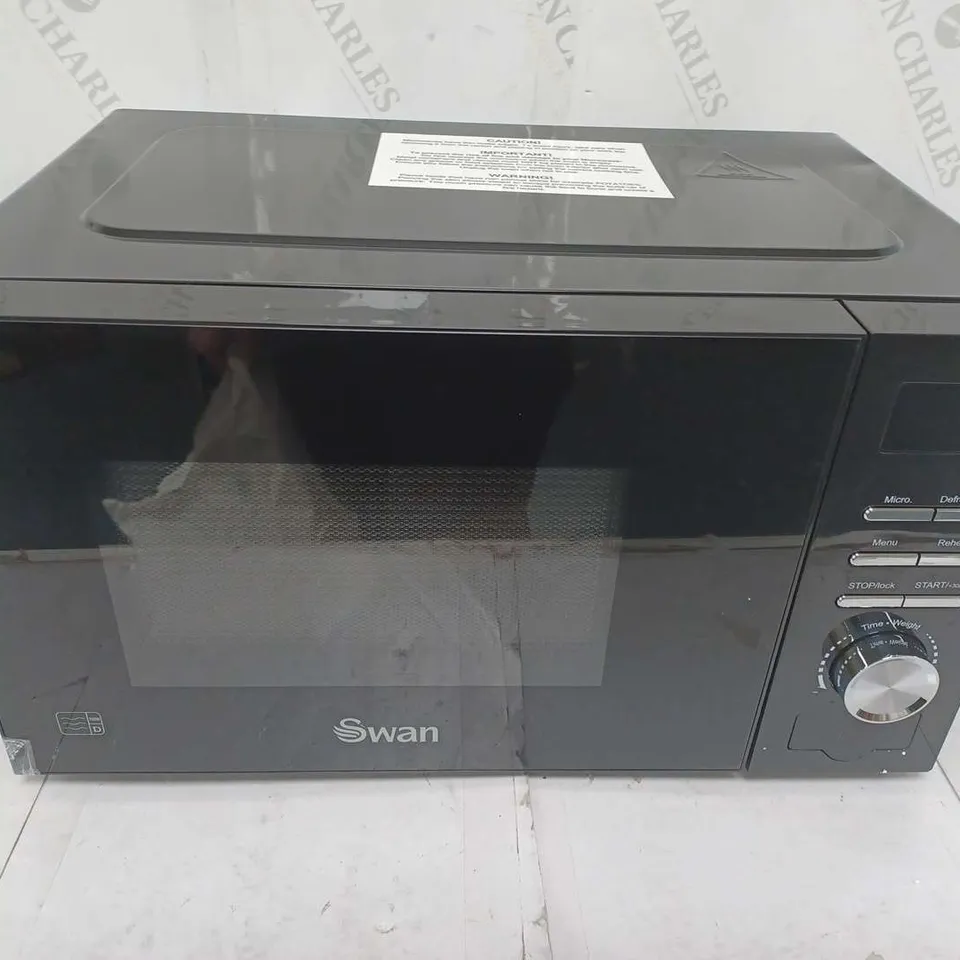 BOXED SWAN 20L 700W DIGITAL MICROWAVE IN BLACK RRP £64