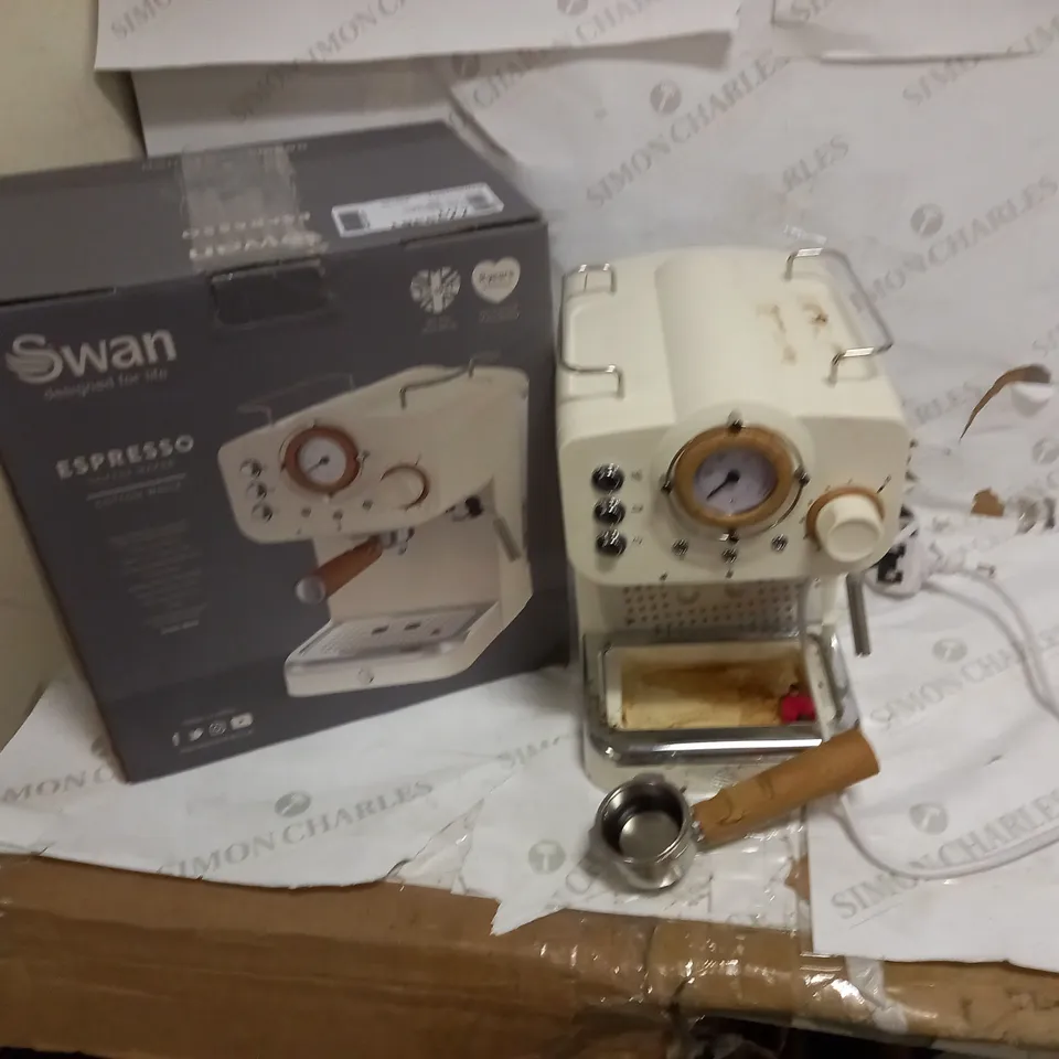 SWAN NORDIC ESPRESSO COFFEE MAKER - COTTON WHITE