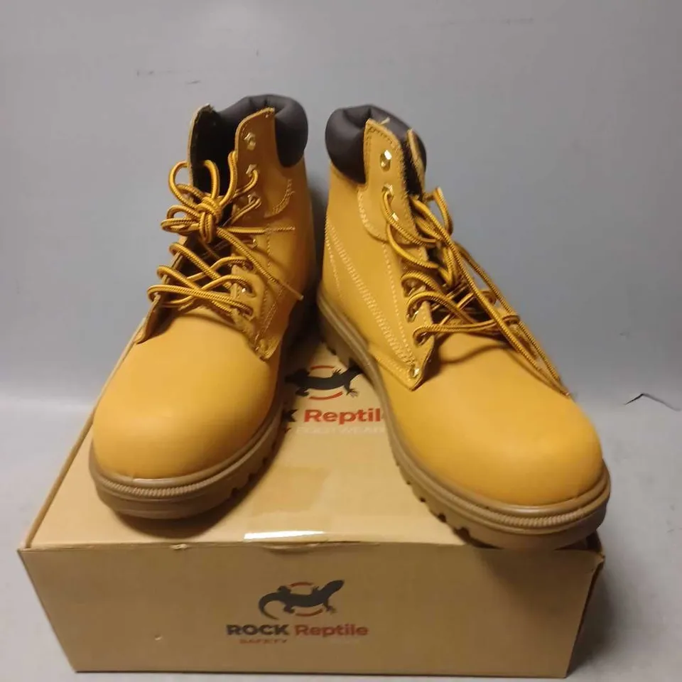 BOXED PAIR OF ROCK REPTILE SAFETY BOOTS IN TAN - 8