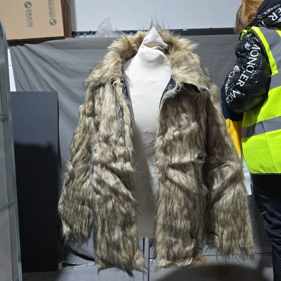 AIXIRUI FUR COAT – SIZE L 