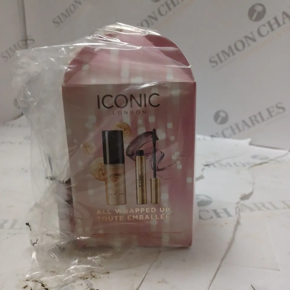 BOXED ICONIC LONDON ALL WRAPPED UP MAKE UP SET  RRP £22