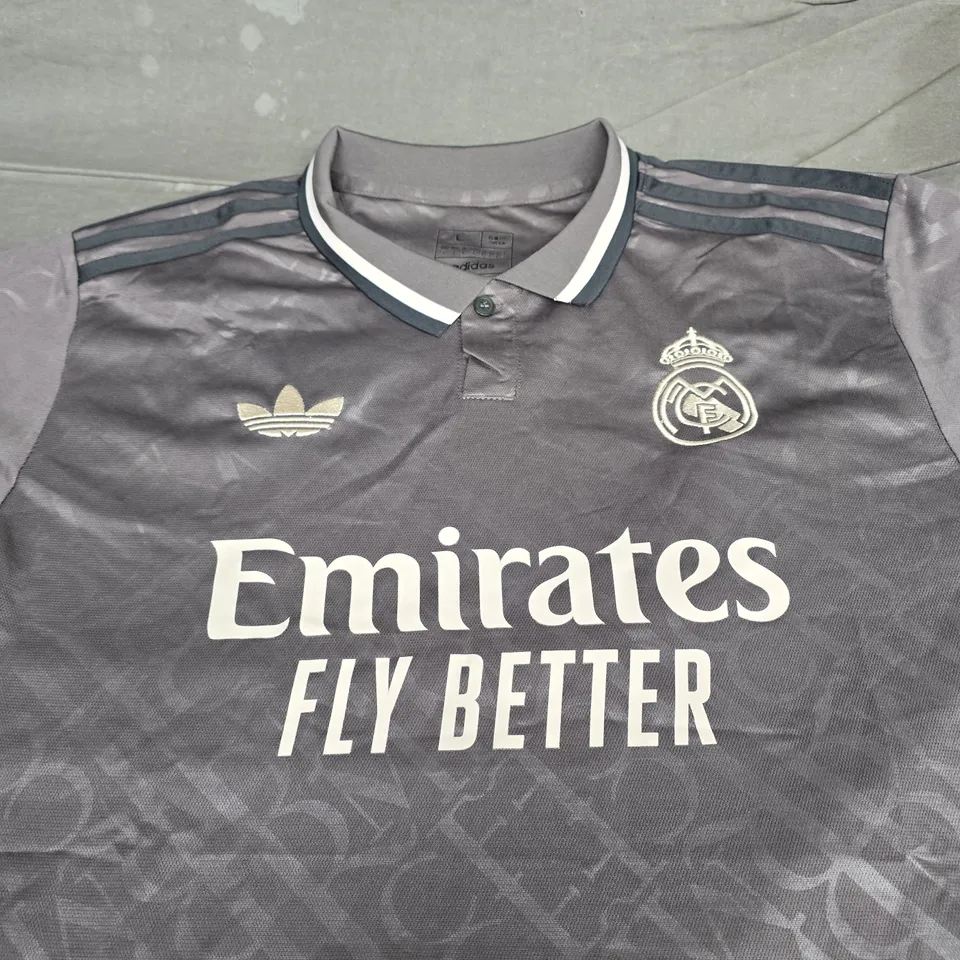 REAL MADRID FC FOOTBALL JERSEY - SIZE LARGE