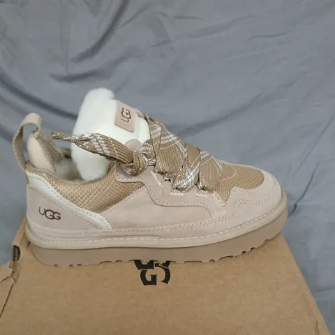 BOXED UGG WOMEN'S BEIGE SHEARLING BOOTS – UK 7