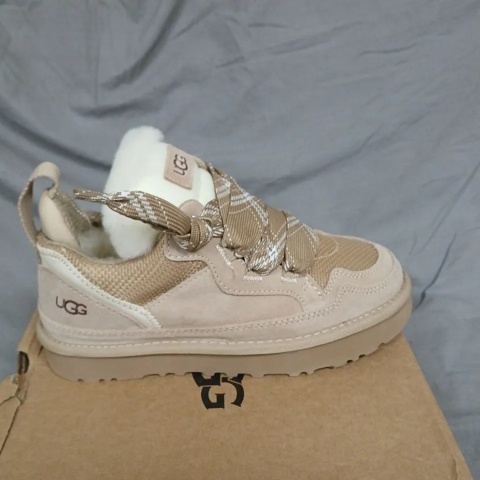 BOXED UGG WOMEN'S BEIGE SHEARLING BOOTS – UK 7
