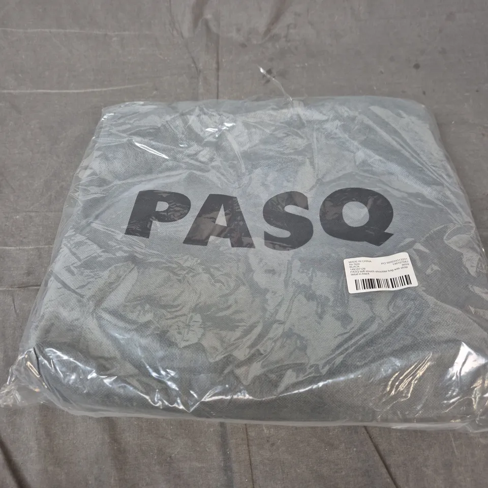 PASQ SOFT SLOUCH SHOULDER BAG – BLACK