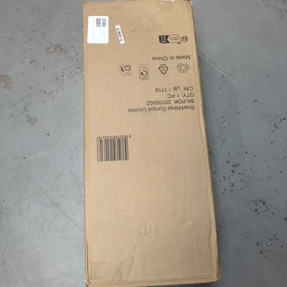 SHARK STRATOS CORDLESS VACUUM W/ ANTI HAIR WRAP & CLEAN SENSE IQ IZ400UKT