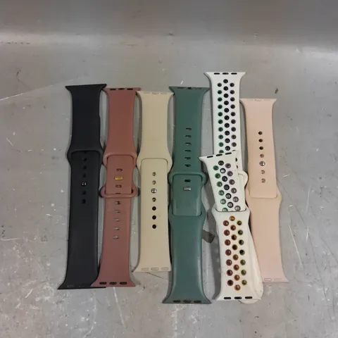 LARGE ASSORTMENT OF SMARTWATCH STRAPS IN VARIOUS DESIGNS