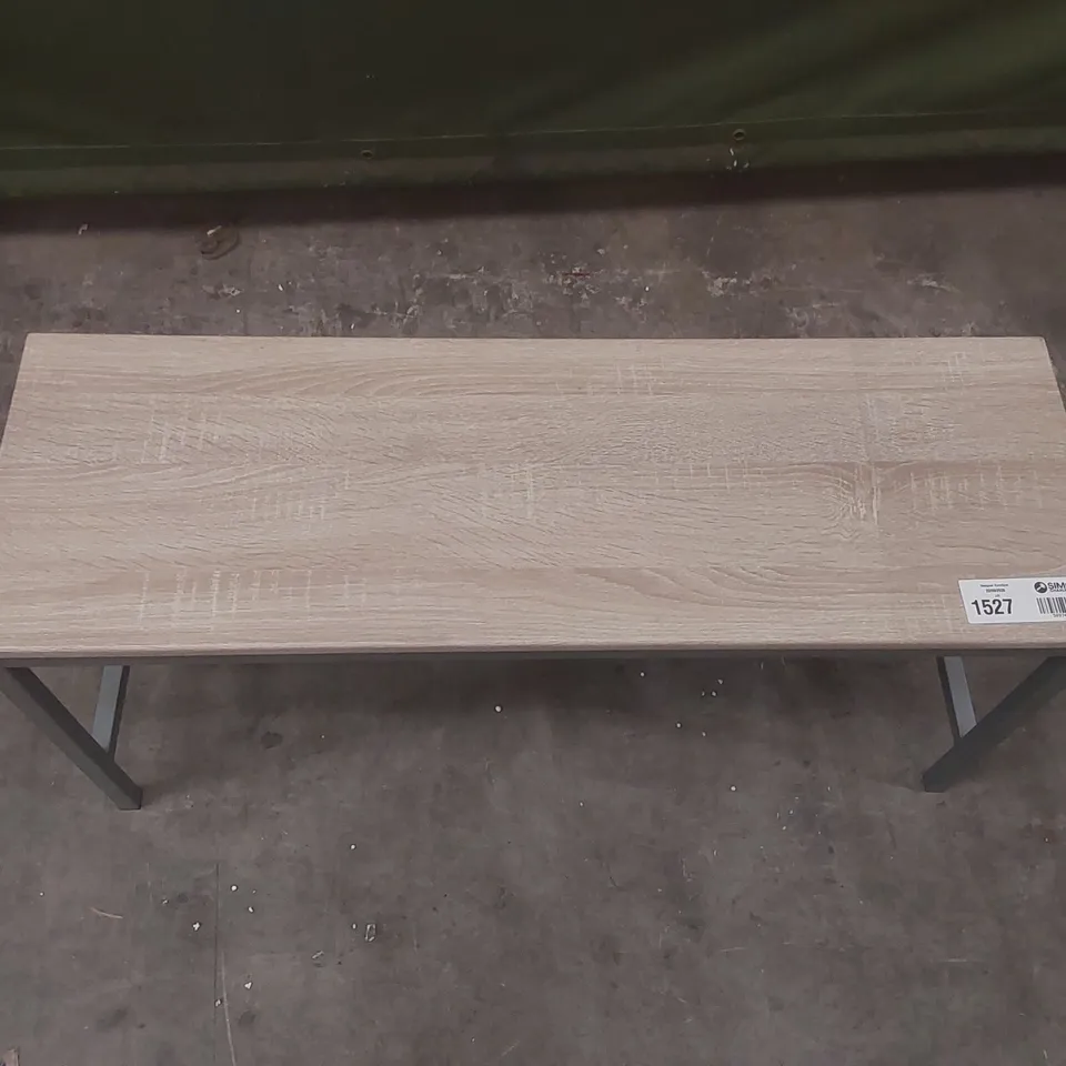 DESIGNER WOODEN BENCH