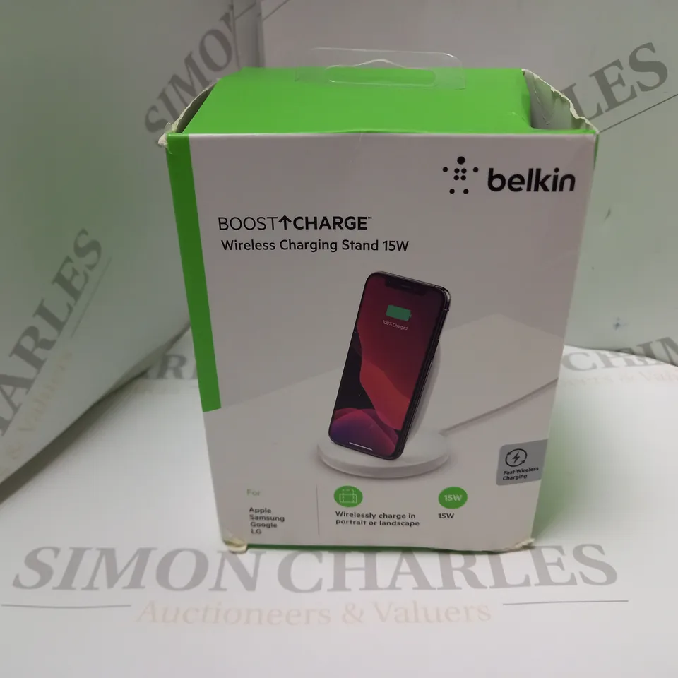 BOXED BELKIN BOOST CHARGE WIRELESS CHARGING STAND 15W