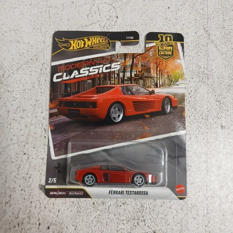 HOT WHEELS PREMIUM CAR CULTURE MODERN CLASSICS FERRARI TESTAROSSA (2/5)
