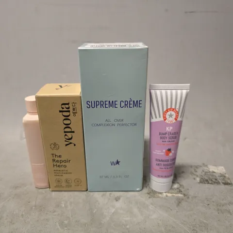 APPROXIMATELY 15 ASSORTED HEALTH & BEAUTY ITEMS TO INCLUDE - SUPREME CREME , YEPODA , KP BUMB ERASER BODY SCRUB ETC