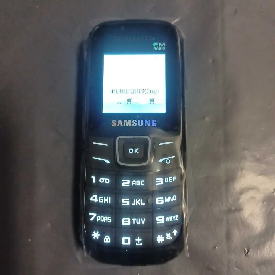 SAMSUNG KEYSTONE 2 MOBILE PHONE - GT-E1205