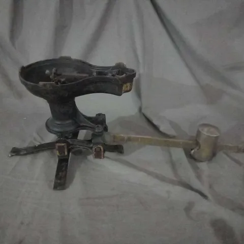 ANTIQUE CAST IRON SCALES