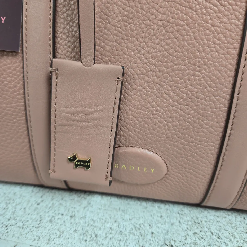 RADLEY LONDON TOTE BAG – PINK PEBBLE LEATHER WITH DOG CHARM