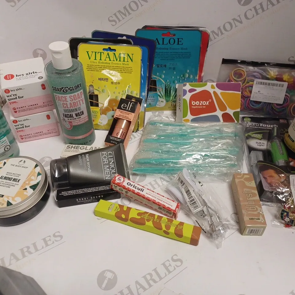 APPROXIMATELY 20 ASSORTED HEALTH AND BEAUTY ITEMS INCLUDING CLINIQUE FOR MEN SOAP&GLORY, GARNIER