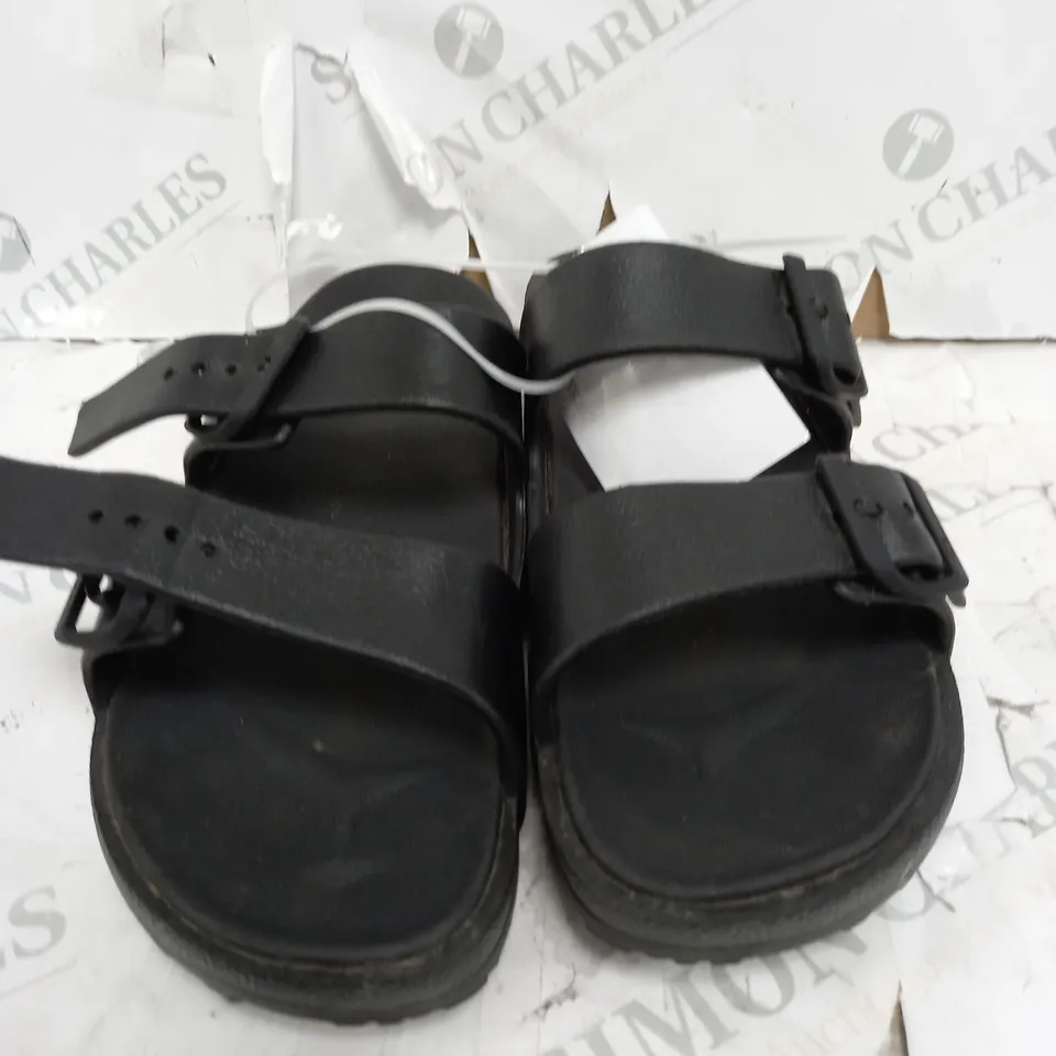 SKECHERS ARCH FIT FOAMIES SLIDE SANDAL SIZE 5