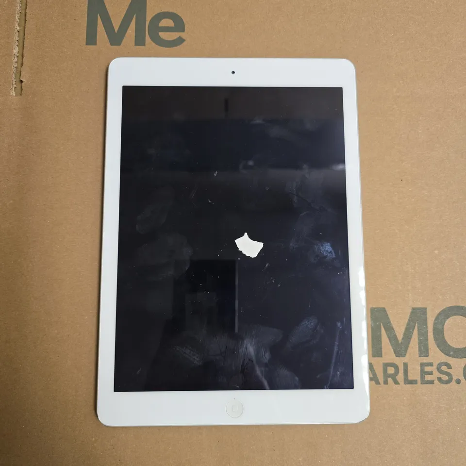 APPLE IPAD TABLET - A1474