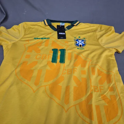 UMBRO BRAZIL FOOTBALL SHIRT - ROMARIO 11 - XL