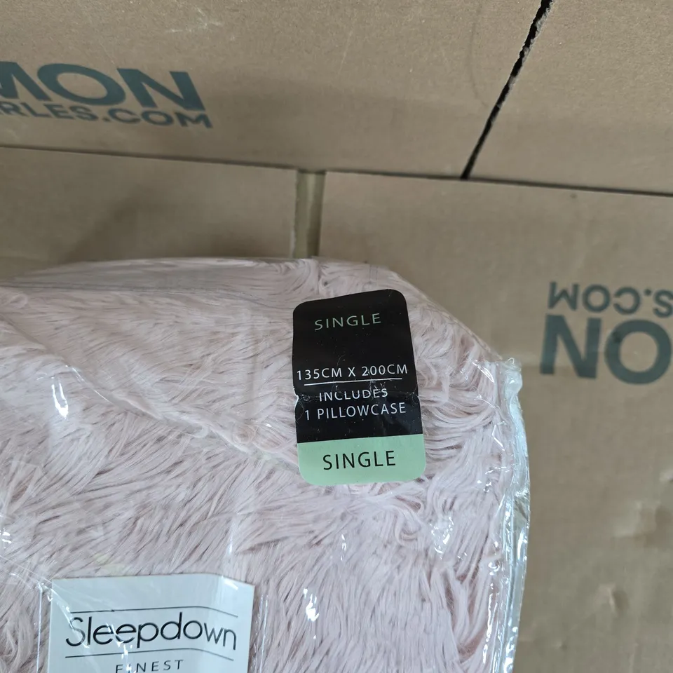 SLEEPDOWN FINEST SHAGGY FAUX FUR DUVET SET, SINGLE, 135CM X 200CM (INCLUDES 1 PILLOWCASE)
