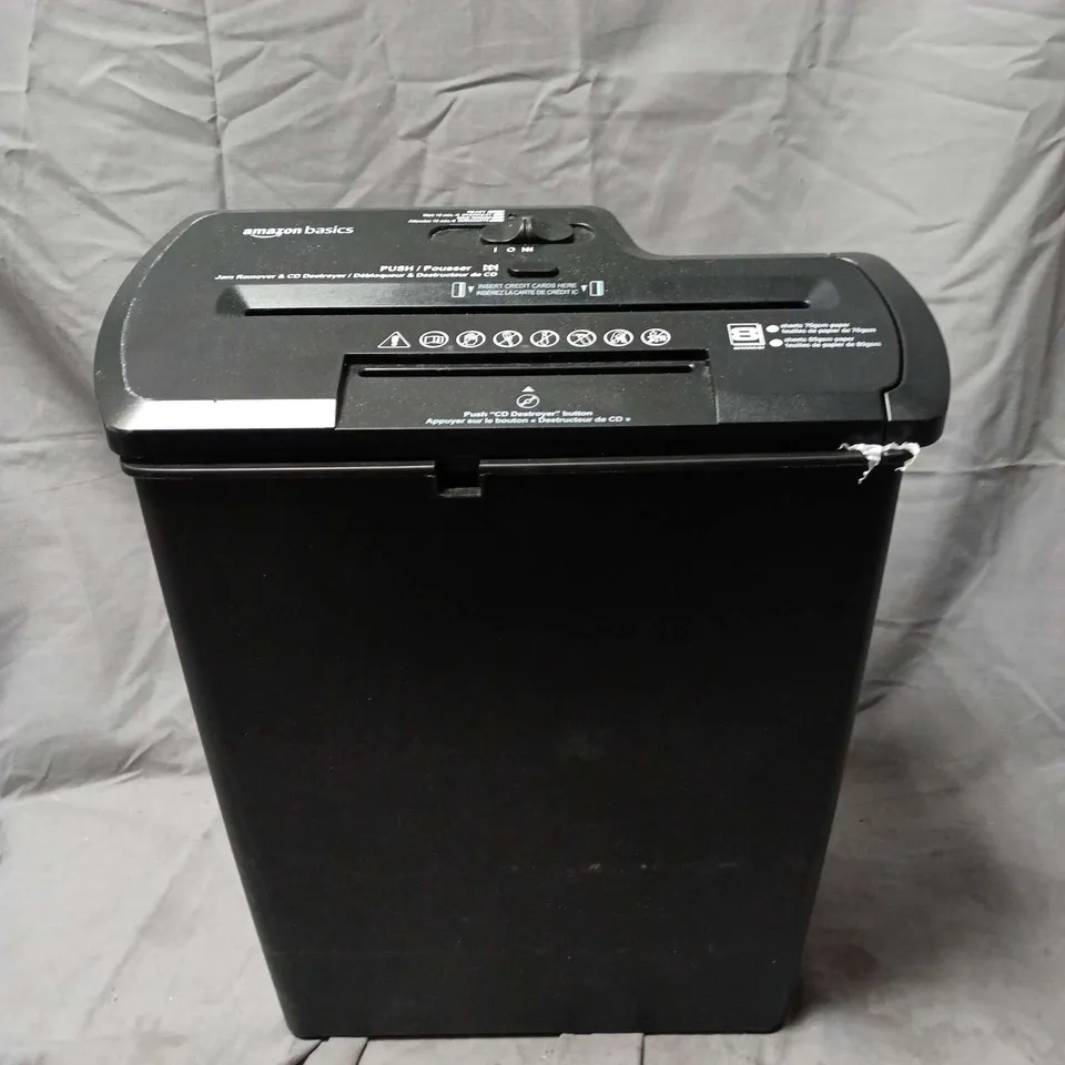 AMAZON BASICS SHREDDER BLACK. BOXED