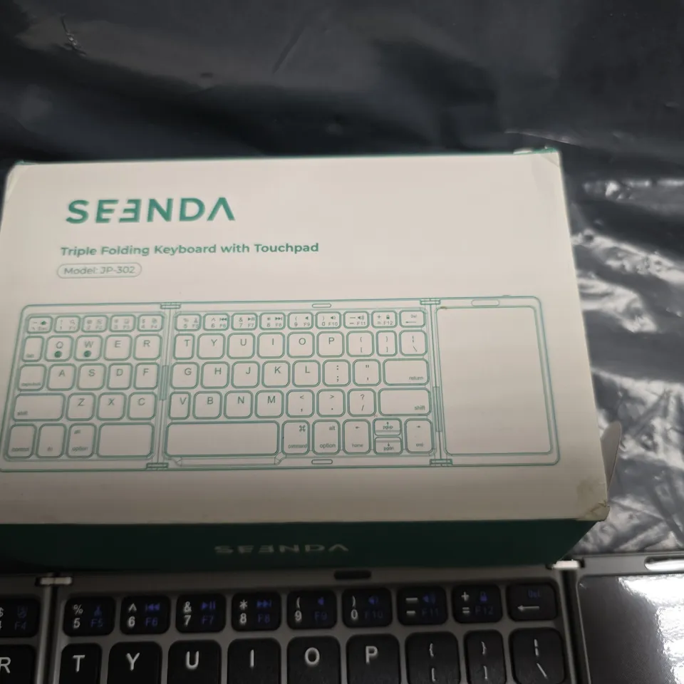 SEENDA TRIPLE FOLDING KEYBOARD WITH TOUCHPAD – MODEL JP-302