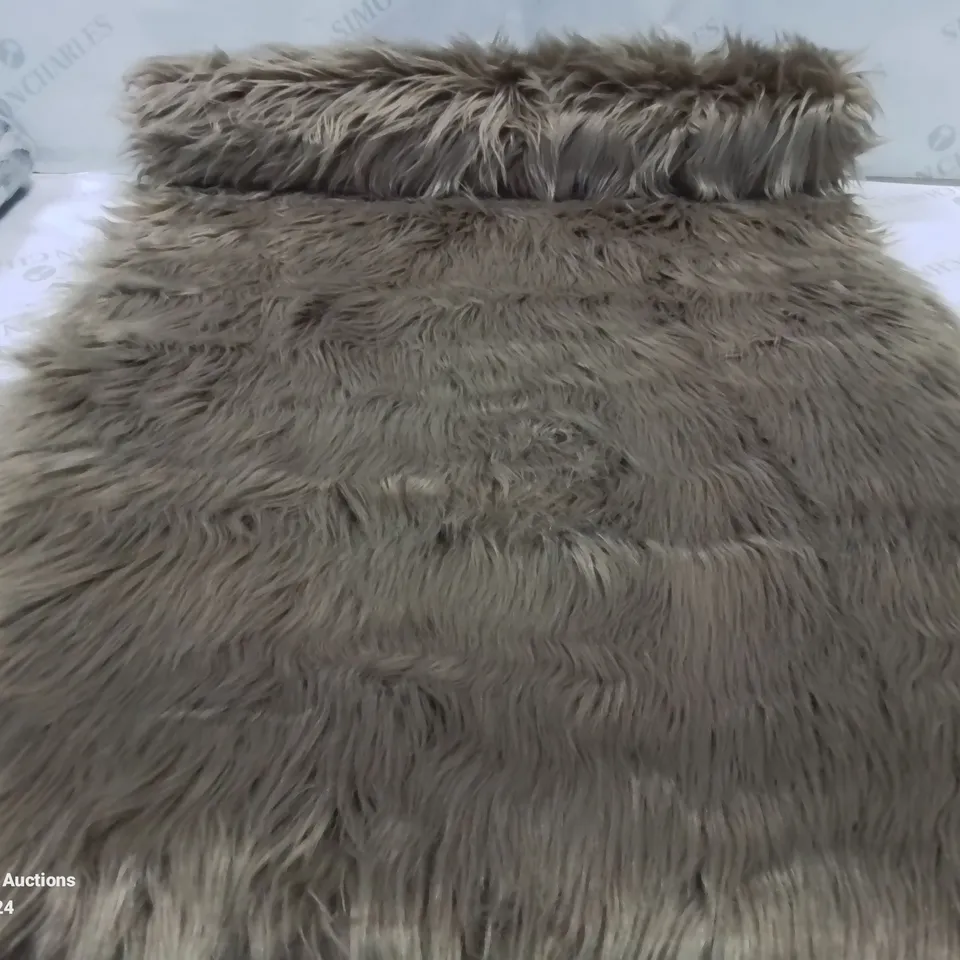 BRAND NEW PACO HOME 960 PLAYA DESIGN 60X100CM SHAGGY BEIGE RUG