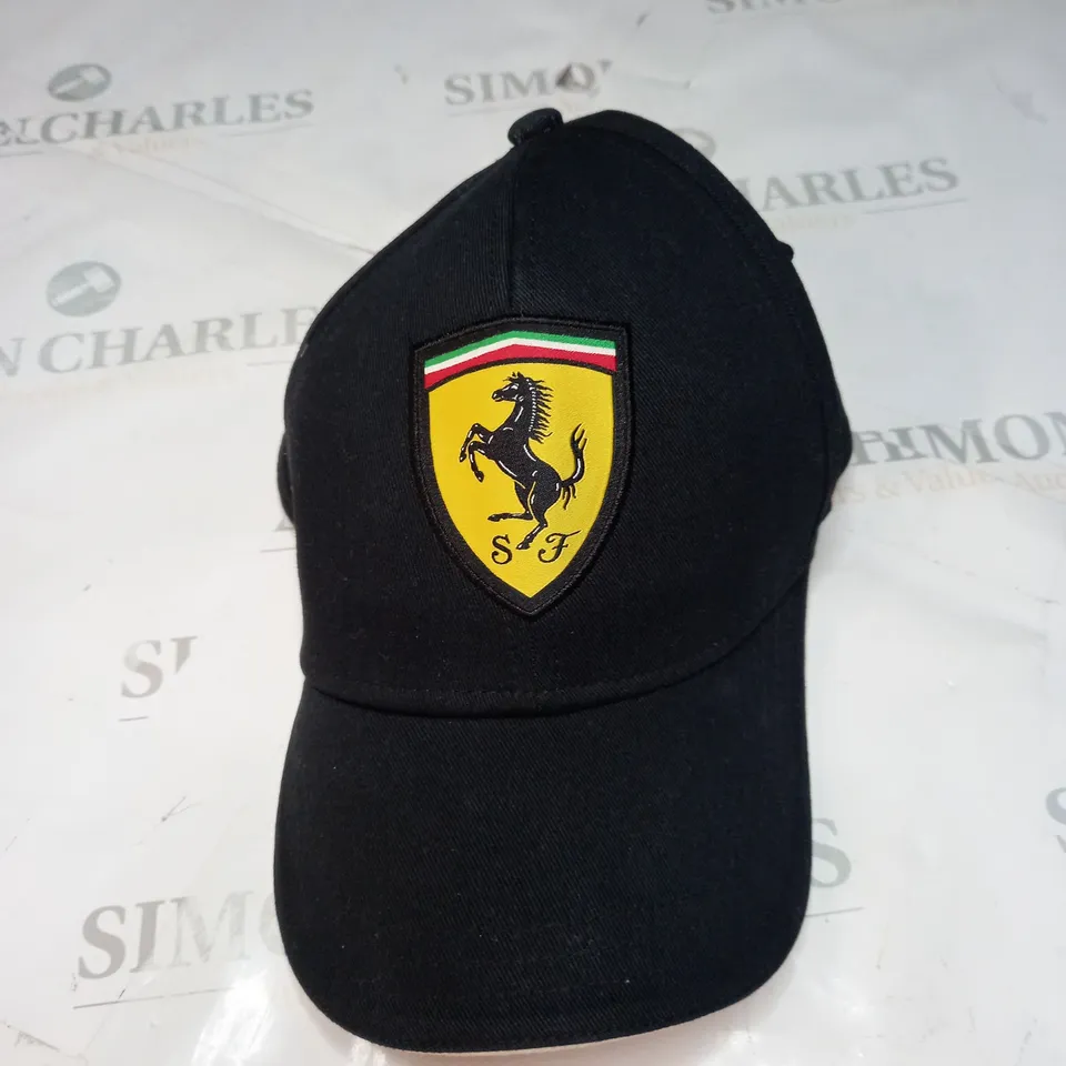 FERRARI BASEBALL CAP
