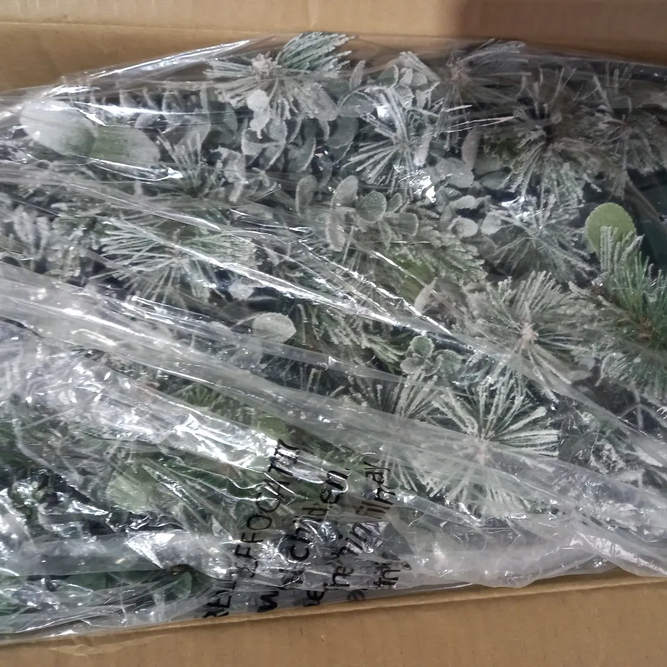 BOXED K BY KELLY HOPPEN PRE-LIT GREENERY CHRISTMAS DECORATION - GARLAND