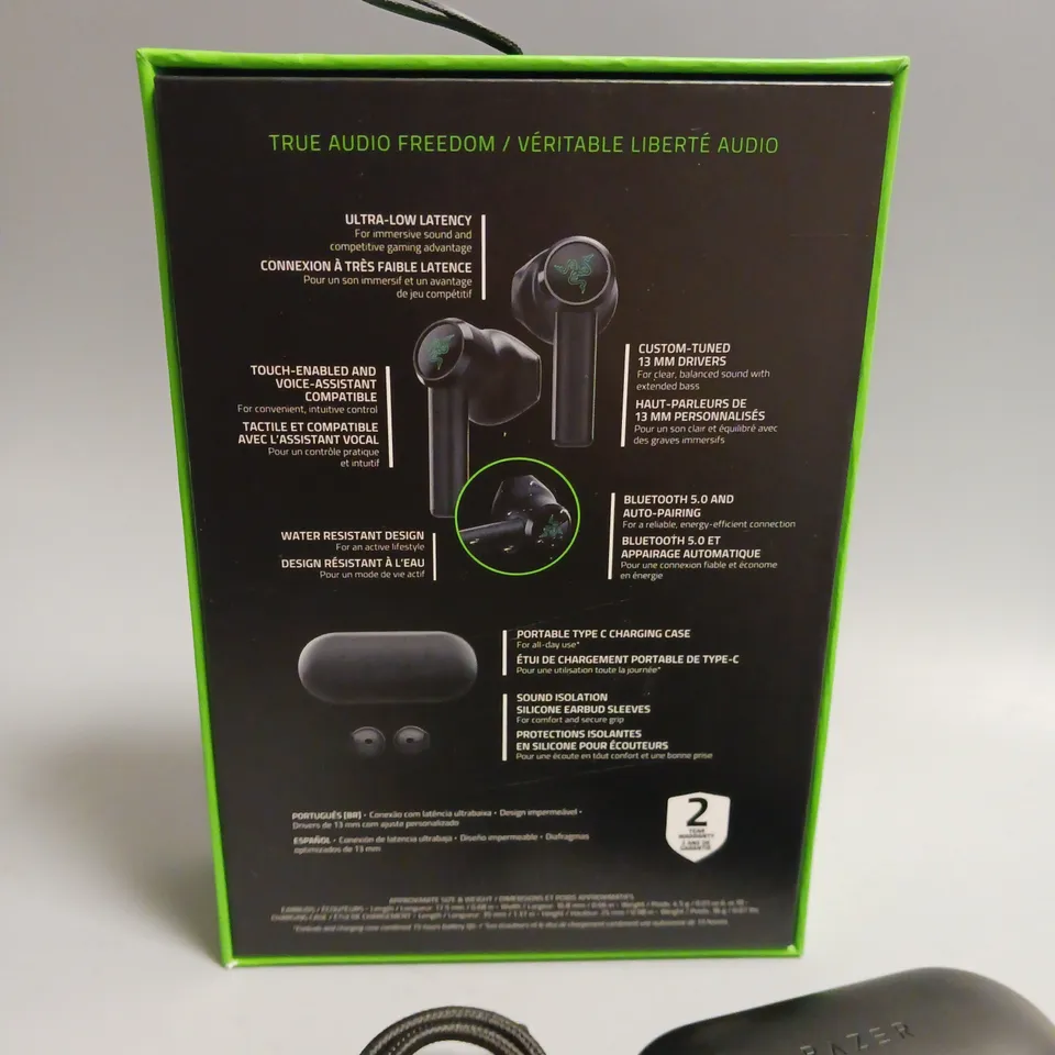 BOXED RAZER HAMMERHEAD TRUE WIRELESS EARBUDS IN BLACK AND GREEN INCLUDES CHARGING CASE AND CABLE