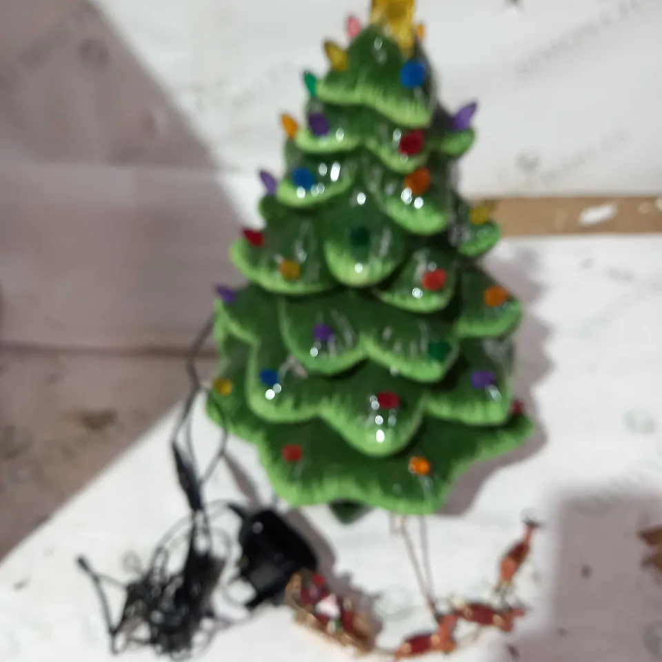 SANTA SLEIGH PRE-LIT CIRCLING CHARACTER NOSTALGIC TREE