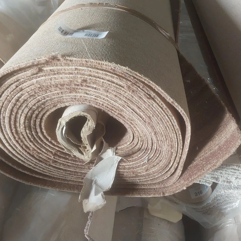 ROLL OF QUALITY STRATOSPHERE STRATUS EARTH CARPET // SIZE: APPROX 5 X 12.46m