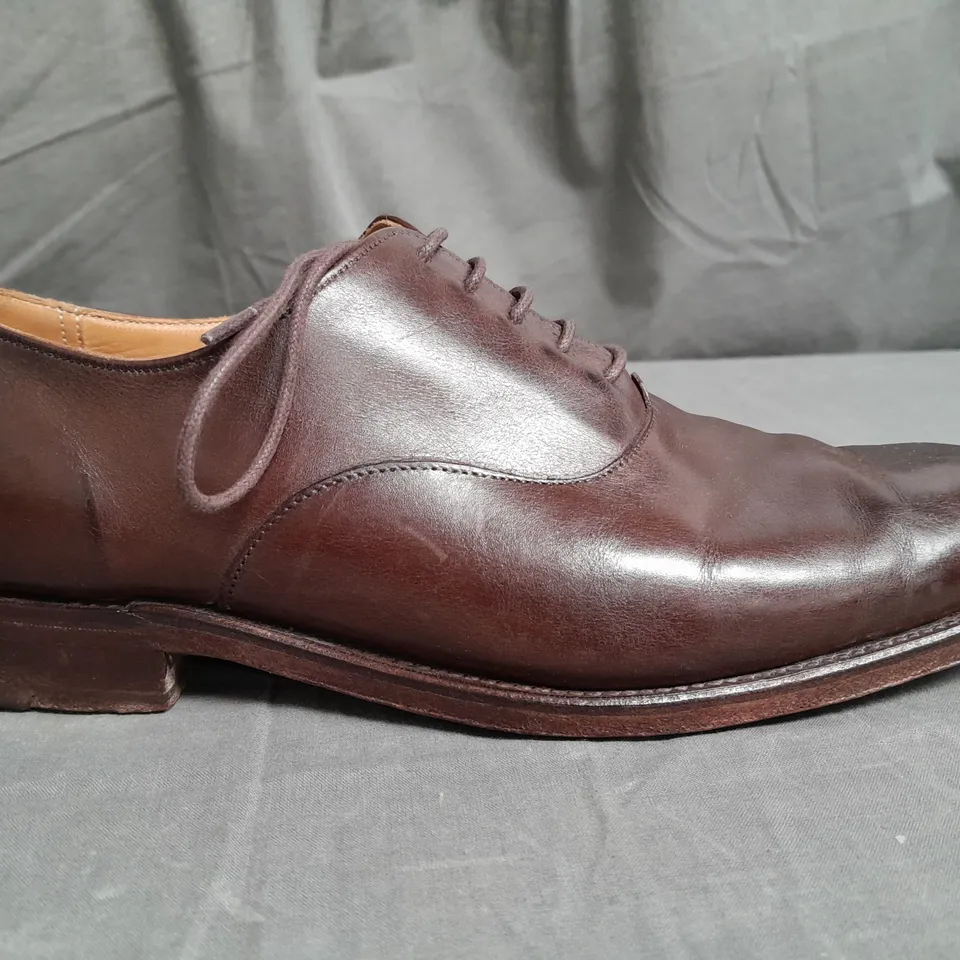 PAIR OF CHEANEY BROWN LEATHER SHOES SIZE UK 8