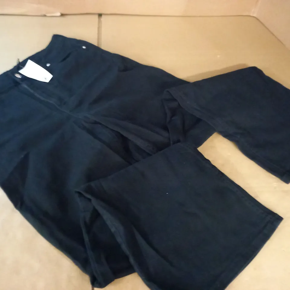 DIVIDED WIDE HIGH WAIST JEANS - UK 14