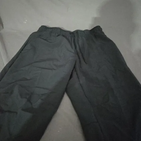 NIKE BLACK TRACKSUIT PANTS - MEDIUM