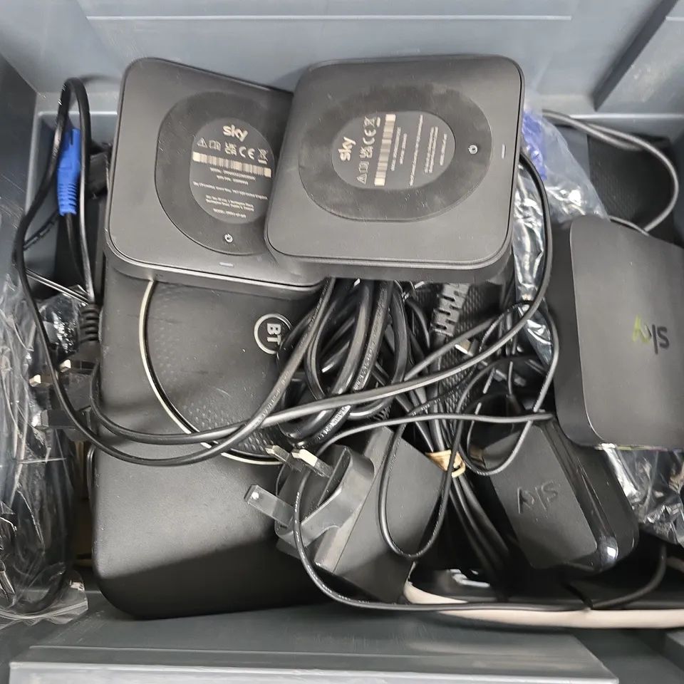 APPROXIMATELY 12 ASSORTED HOUSEHOLD ITEMS TO INCLUDE ROUTERS, CABLES, ETC