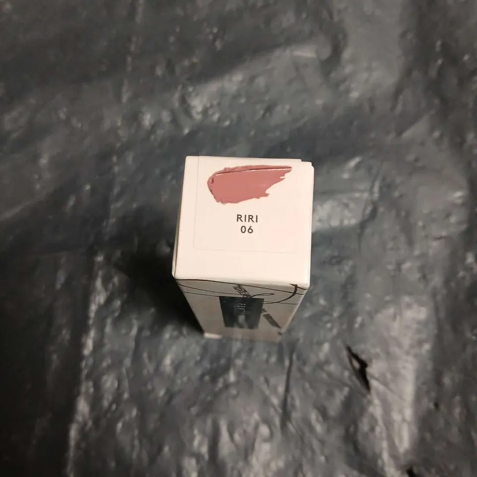 Fenty Beauty Gloss Bomb Stix Lip Colour – Shade RIRI 06