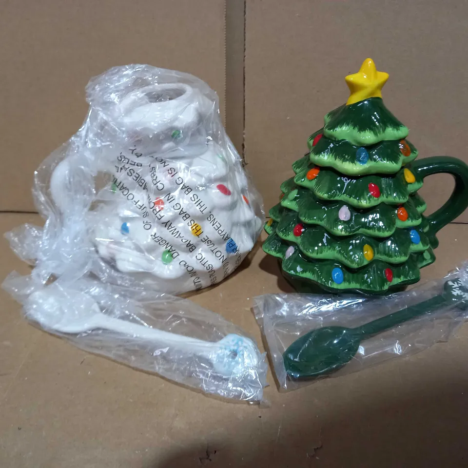 MR CHRISTMAS SET OF NOSTALGIC CERAMIC CHRISTMAS TREE MUGS IN GIFT BOXES (GREEN & WHITE)