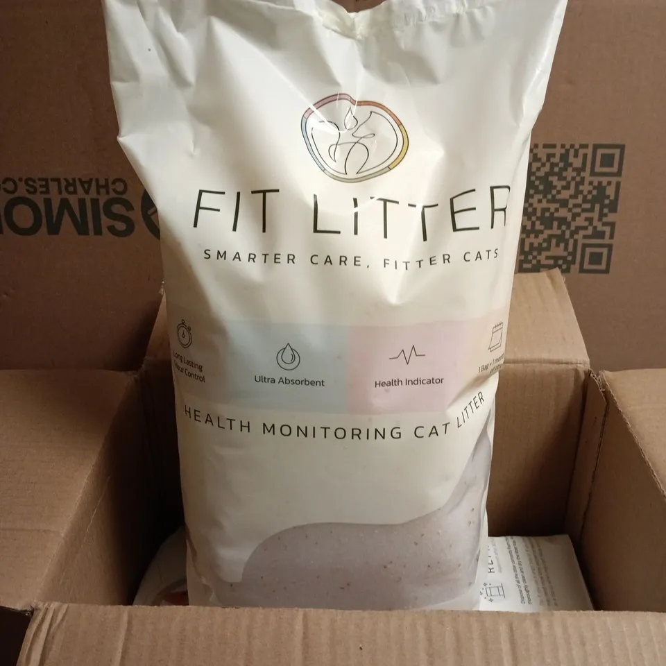 LOT OF 2 BAGS OF FIT LITTER HEALTH MONITORING CAT LITTER 2.7KG PER BAG